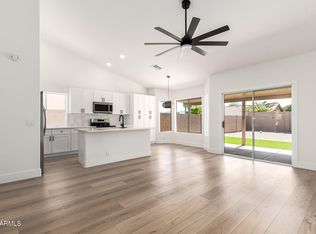 15226 S 14th Dr, Phoenix, AZ 85045