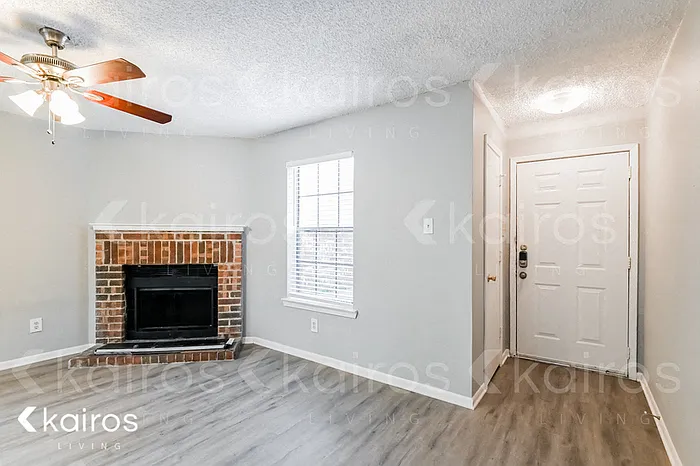 820 Courtenay Pl — Photo 2