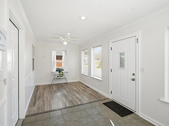 3rd image of 354 Valparaiso St