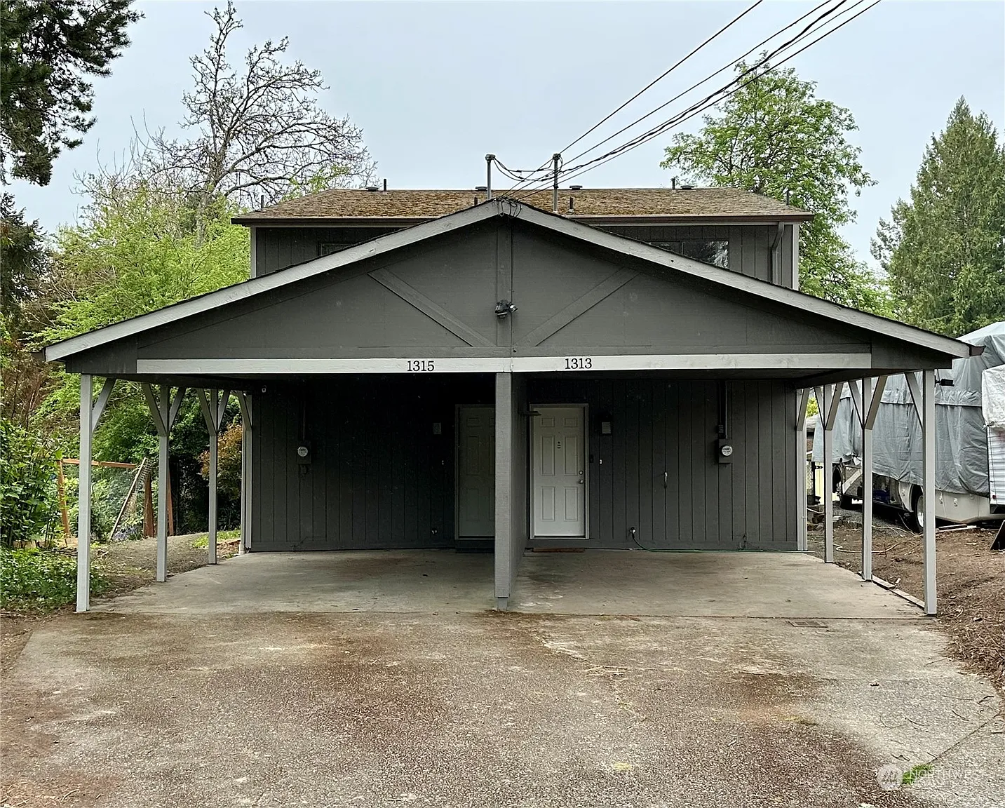 1313 1315 10th Avenue SE photo 1