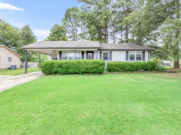 1135 Michael Ln, Dyersburg, TN 38024