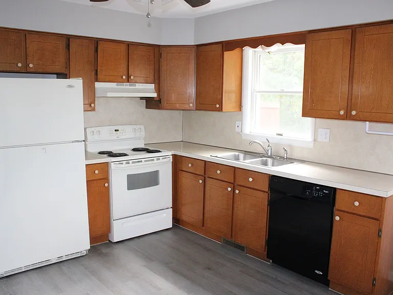 267 Ark Dr — Photo 4
