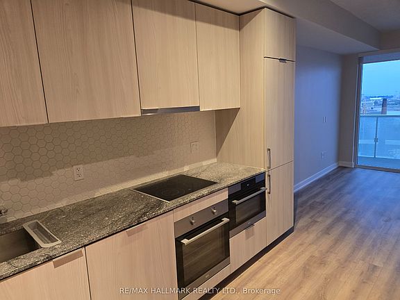 5th image of 15 Queens Quay E #2210