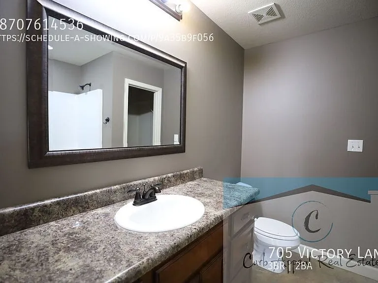 705 Victory Ln — Photo 12