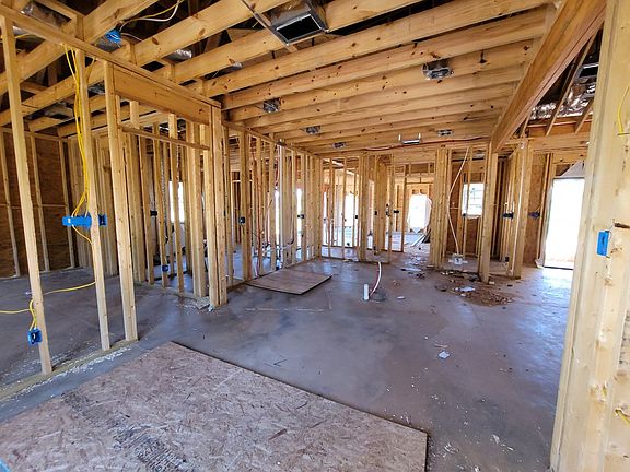 5th image of 188-29 Hollister Dr