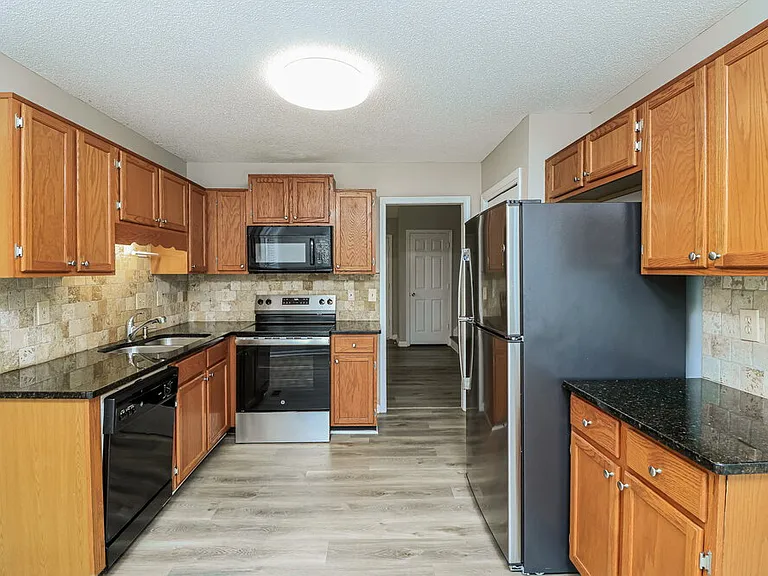 5039 Mickleton Way — Photo 12