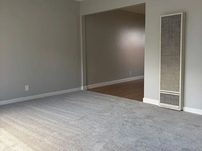 210 Murlagan Ave — Photo 4