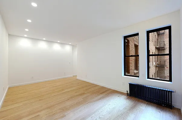 Rented by Aether Property Group | media 25