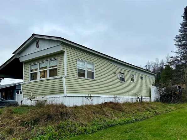 128 Caspian Avenue, Hardwick, VT 05843