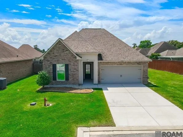 32463 Curtis Cove Ln, Denham Springs, LA 70706