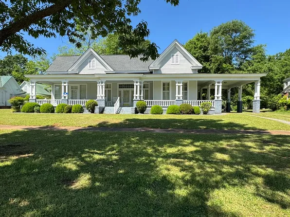261 N Broad St, Ellaville, GA 31806