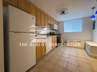 64 Bryon Rd APT 1, Chestnut Hill, MA 02467