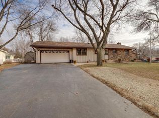 10158 Yorktown Ln N, Maple Grove, MN 55369
