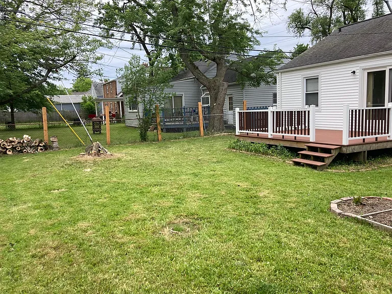 1605 Richmond Rd — Photo 44