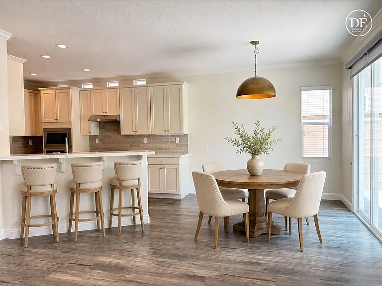 5798 Mapleview Dr — Photo 6