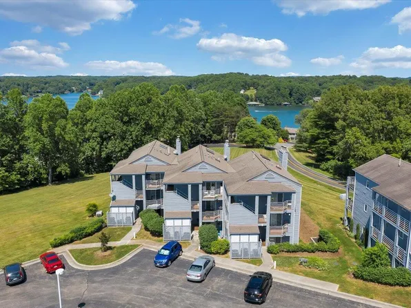 114 Waterside Cir #3-B, Moneta, VA 24121