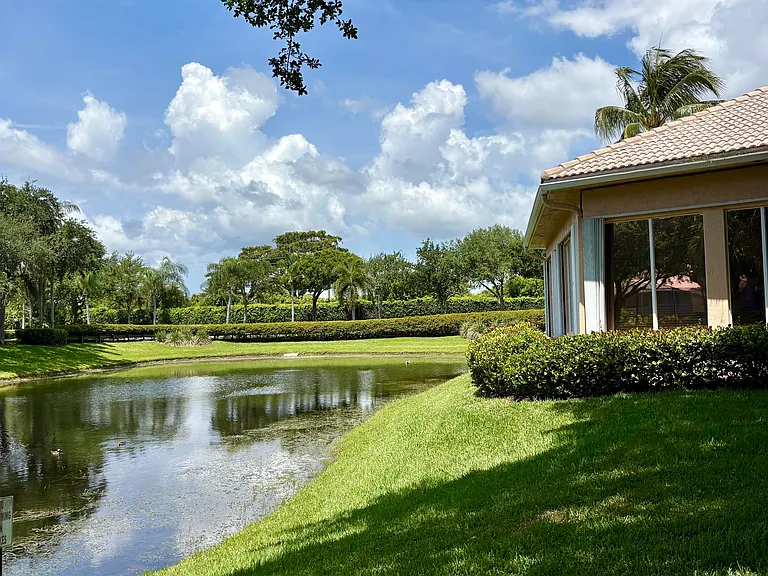 315 Coral Trace Ln — Photo 9