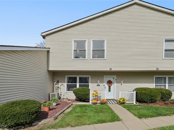 3122 Ivy Hill Cir Unit A, Cortland, OH 44410