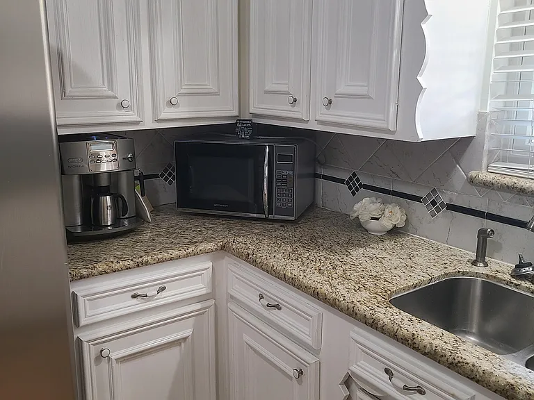 5822 Fairdale Ln #4 — Photo 7