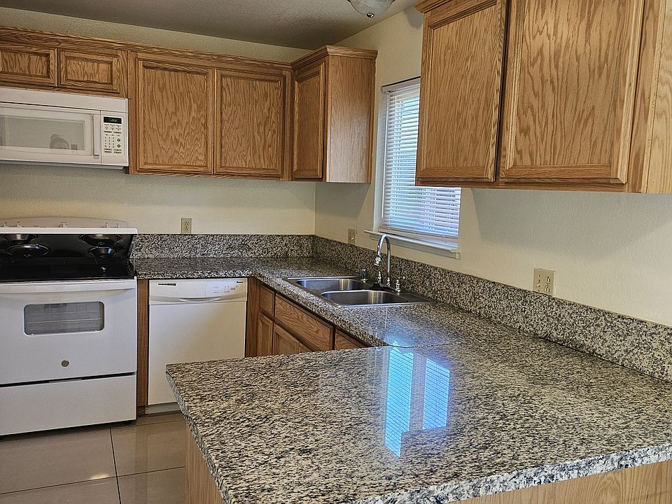 1st image of 127 Villa Ct APT 6