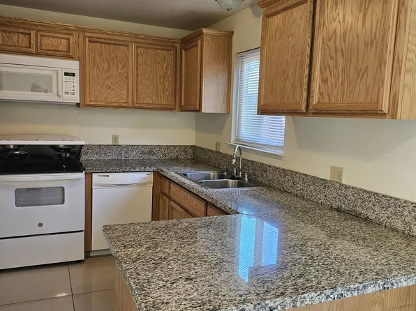 127 Villa Ct APT 6, Willows, CA 95988