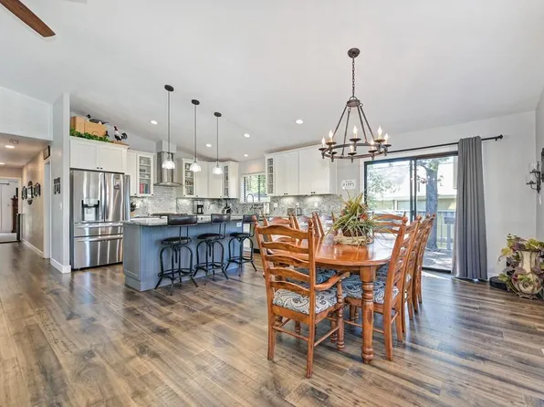 23325 Shadow Dr, Auburn, CA 95602