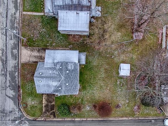 3rd image of 1130 Arlington Ave