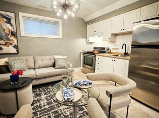 22 Roberta Dr BASEMENT 1, Toronto, ON M6A 2J5