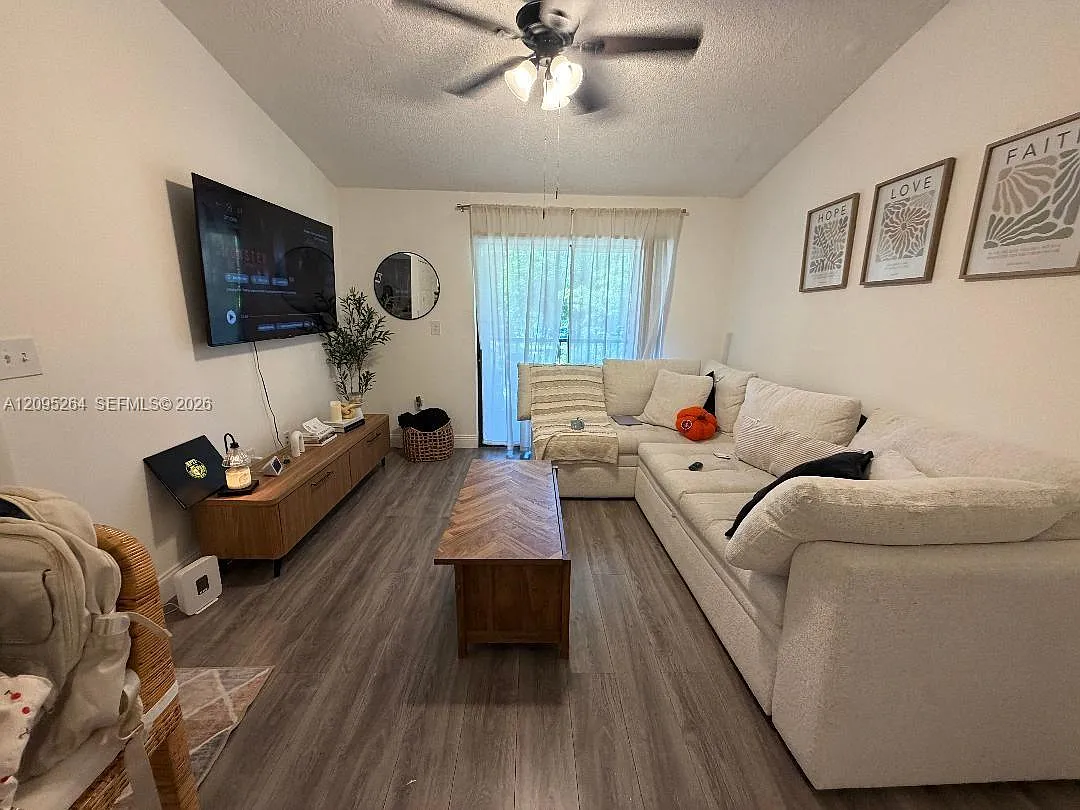 Biscayne Beach Club Condo — Photo 2