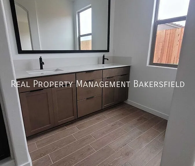 7526 Passionfruit Dr — Photo 10