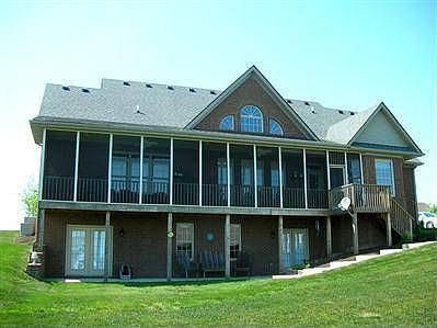 2nd image of 122 Teal Ln