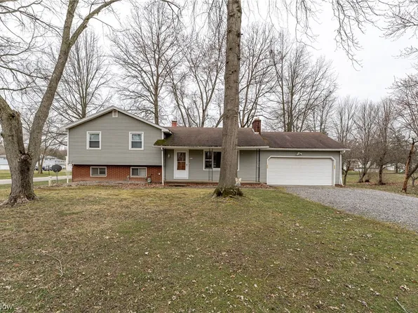 4485 Meese Rd NE, Louisville, OH 44641