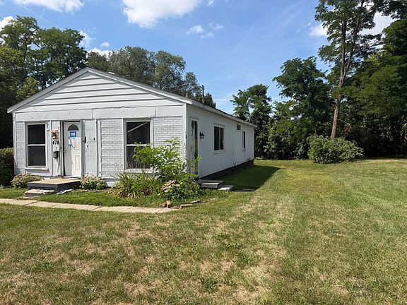 3rd image of 418 Franklin Rd