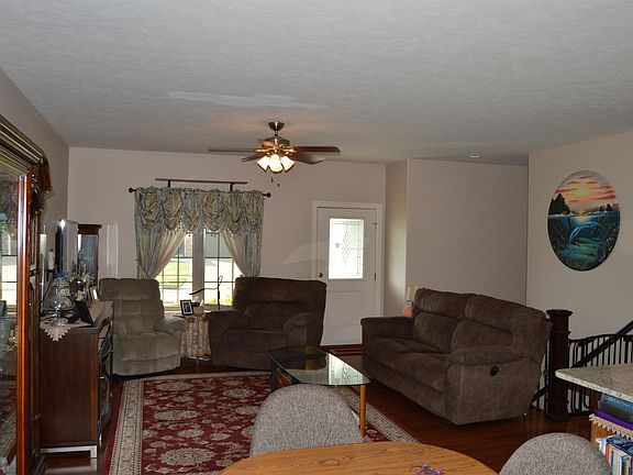 3rd image of 1428 Callahan Dr