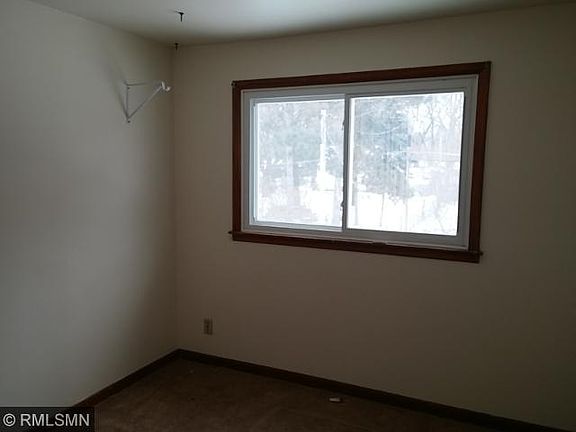 5th image of 8915 Van Buren St NE