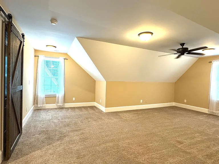 3658 Pleasants Ridge Dr — Photo 24