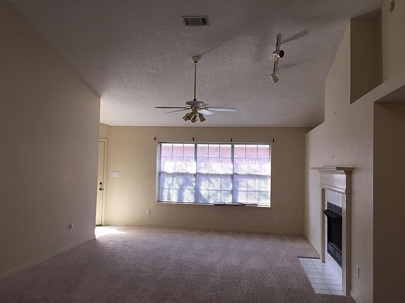 4th image of 4328 Montage Dr