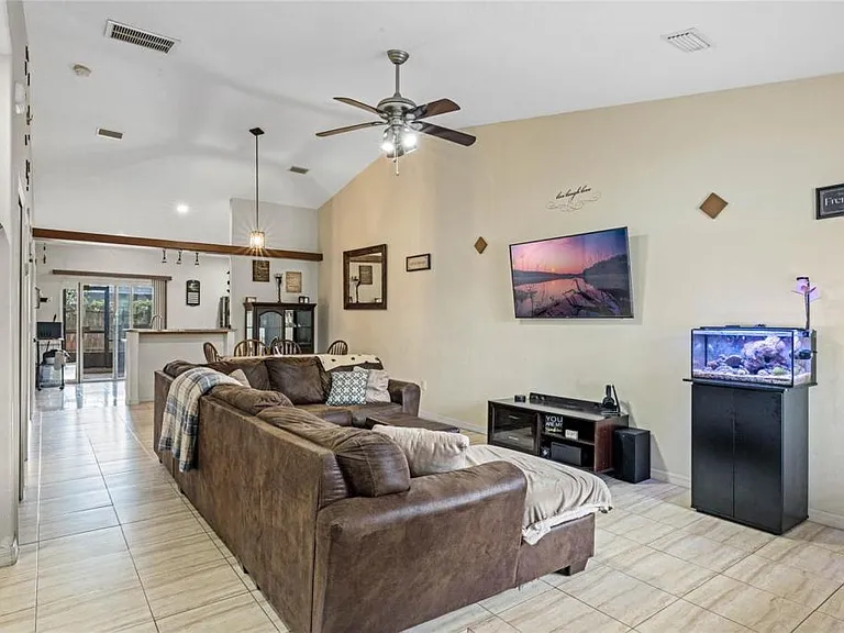 55 Brittany Ln #A — Photo 13