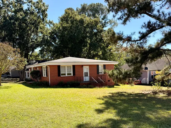 106 Penny St, Clayton, NC 27520