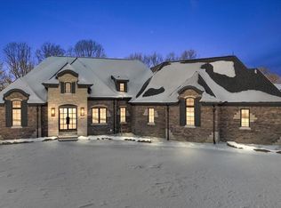 1597 Vista Dr, Oakland, MI 48363