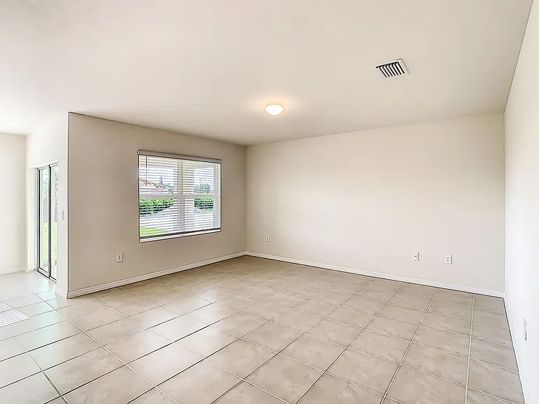 4203 Manatee Ln — Photo 7