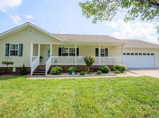 105 Chimney Ridge Ln, Statesville, NC 28625