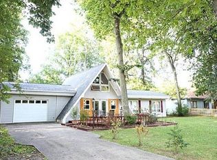 1900 Derfla Dr, Saint Joseph, MI 49085