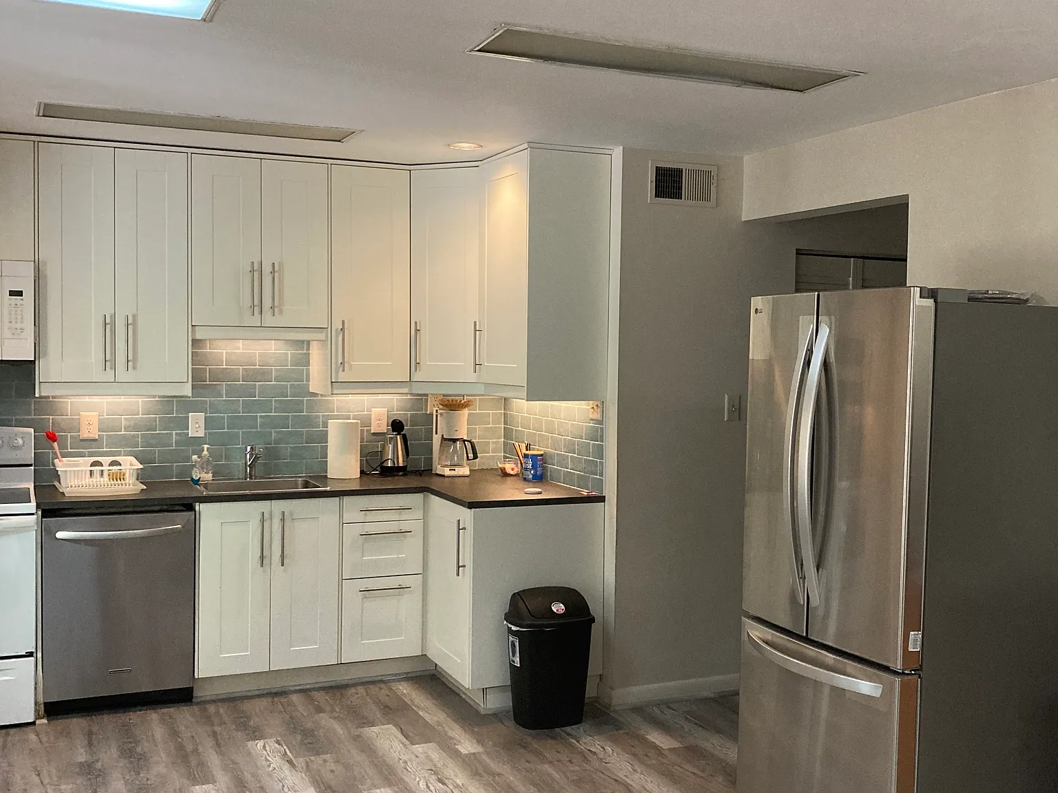 2 bed, 1200 sqft, $2,999 — Photo 3