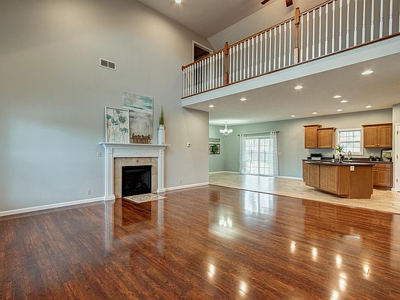 4th image of 8210 Carrington Dr