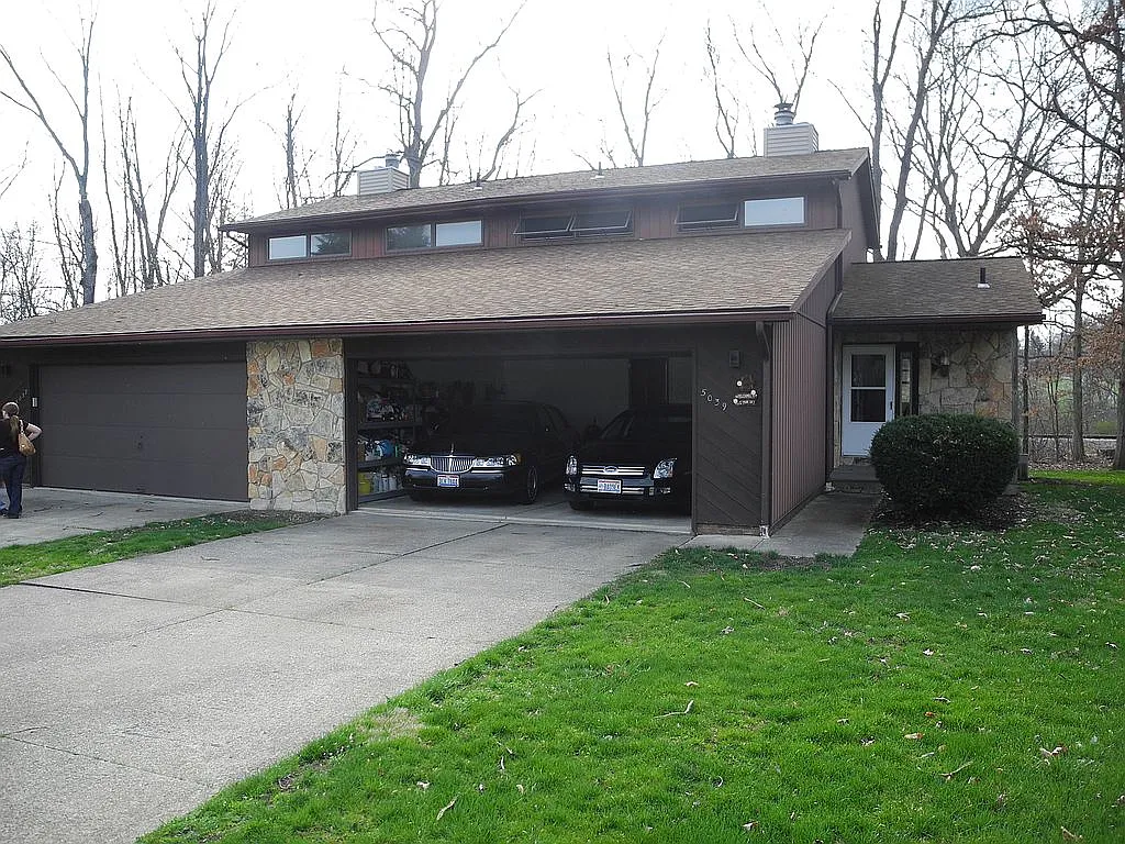 5037 Johnnycake Rdg NE photo 1