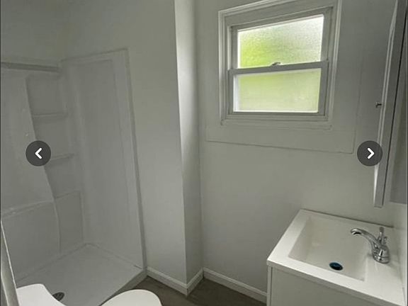 5th image of 33 Centre St #33