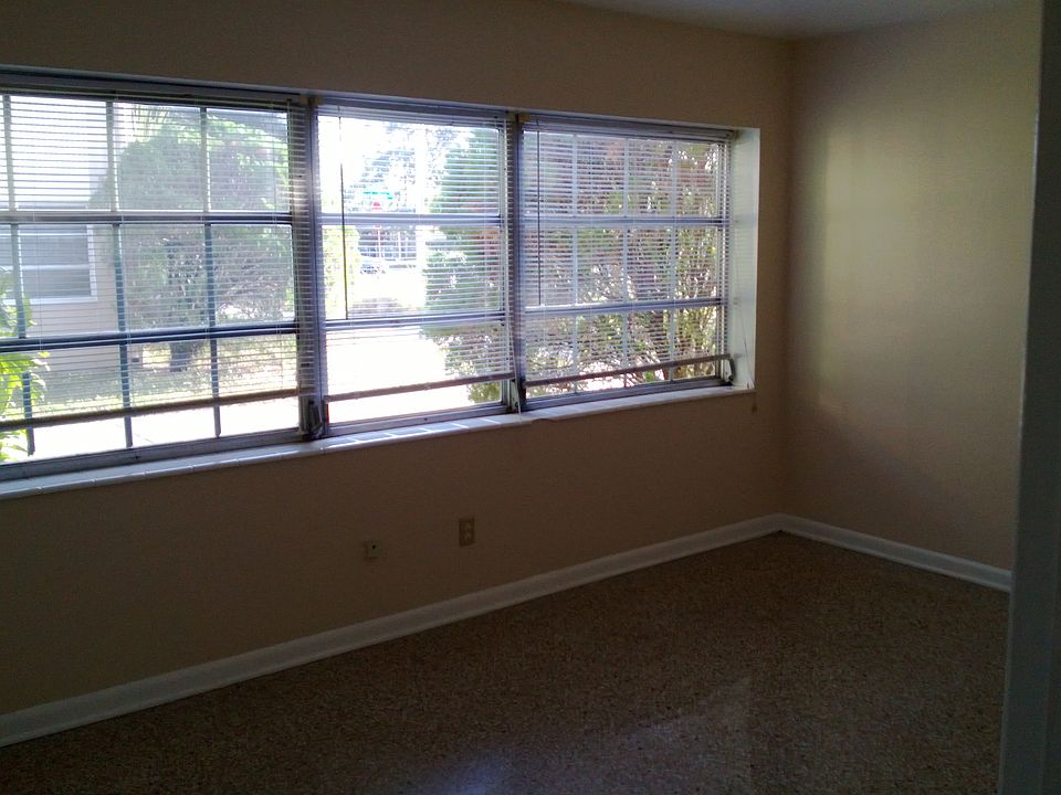 1st image of 177 E Davis Blvd APT 1