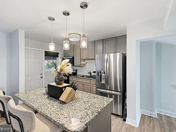 3rd image of 5615 Clearspring Rd