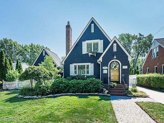 2nd image of 2731 Bamlet Rd